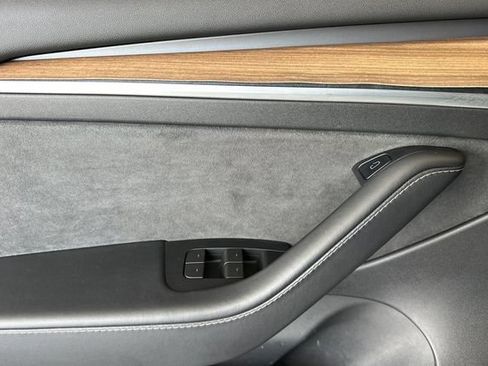 Used 2023 Tesla Model 3 Standard Range RWD image 12