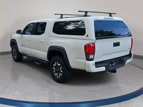 Used 2019 Toyota Tacoma TRD Off-Road w/ Technology Package AWD/4WD image 7