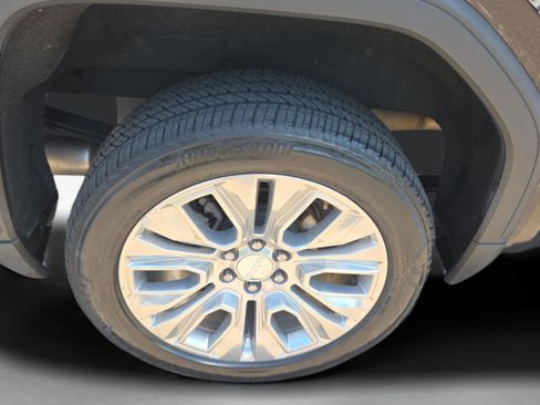 Used 2022 GMC Sierra 1500 Denali w/ Denali Premium Package image 33