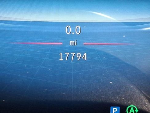 Used 2024 Mercedes-Benz GLC 300 4MATIC image 19