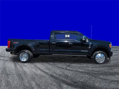 Certified 2018 Ford F450 Platinum w/ Platinum Ultimate Package image 3
