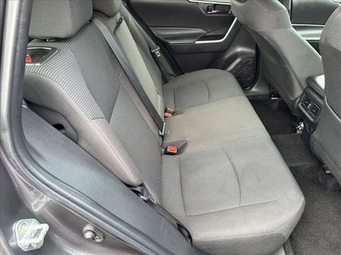 Used 2024 Toyota RAV4 LE AWD/4WD image 18