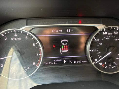 Used 2025 Nissan Pathfinder SV FWD image 38