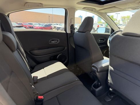 Used 2022 Honda HR-V EX image 34