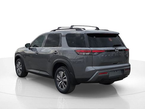 New 2026 Nissan Pathfinder SL image 4
