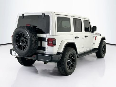 Used 2021 Jeep Wrangler Unlimited Sahara AWD/4WD image 5