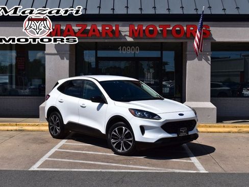 Used 2021 Ford Escape SE w/ SE Sport Appearance Package AWD/4WD image 1