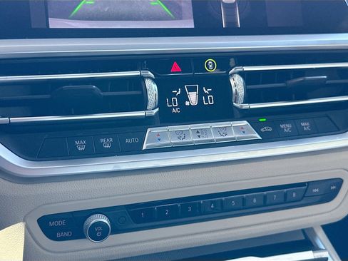 Used 2020 BMW 330i Sedan w/ Convenience Package image 16