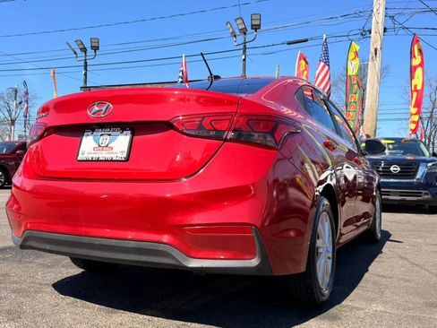 Used 2022 Hyundai Accent SEL image 9