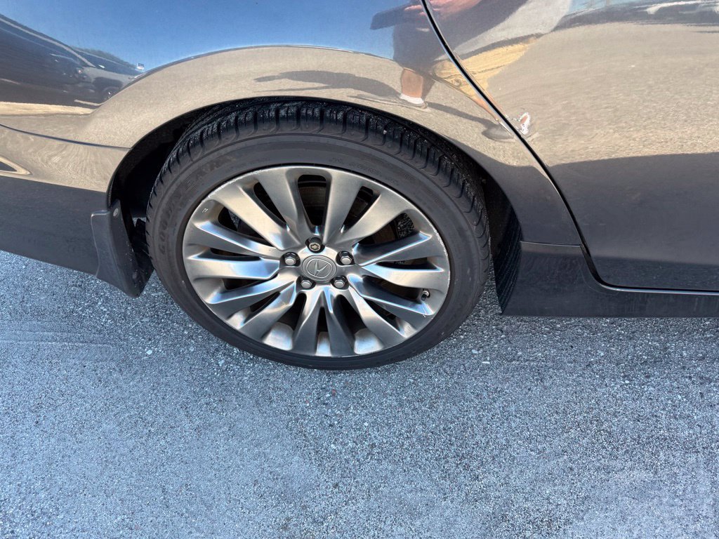 Used 2017 Acura RLX w/ Technology Package FWD image 5