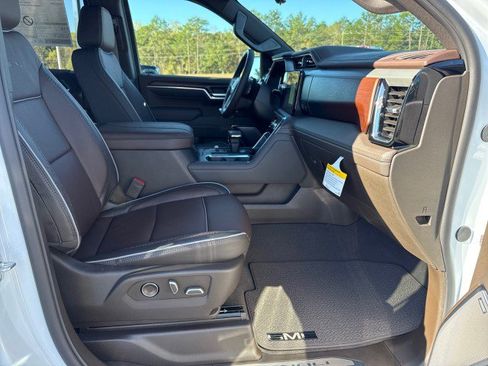 New 2026 GMC Sierra 1500 Denali image 9
