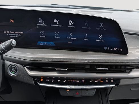 Certified 2024 Cadillac XT4 Premium Luxury AWD/4WD image 15