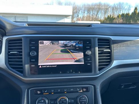 Used 2021 Volkswagen Atlas SE w/ Panoramic Sunroof Package image 19