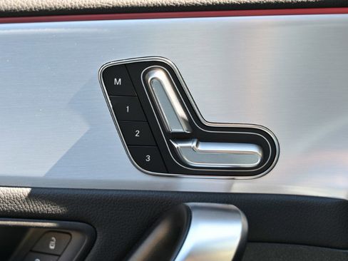 Used 2025 Mercedes-Benz CLA 250 4MATIC image 19