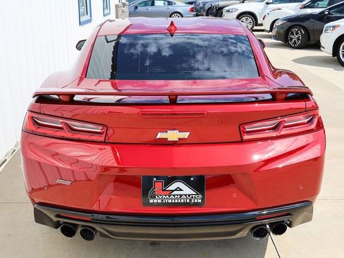 Used 2016 Chevrolet Camaro SS image 4