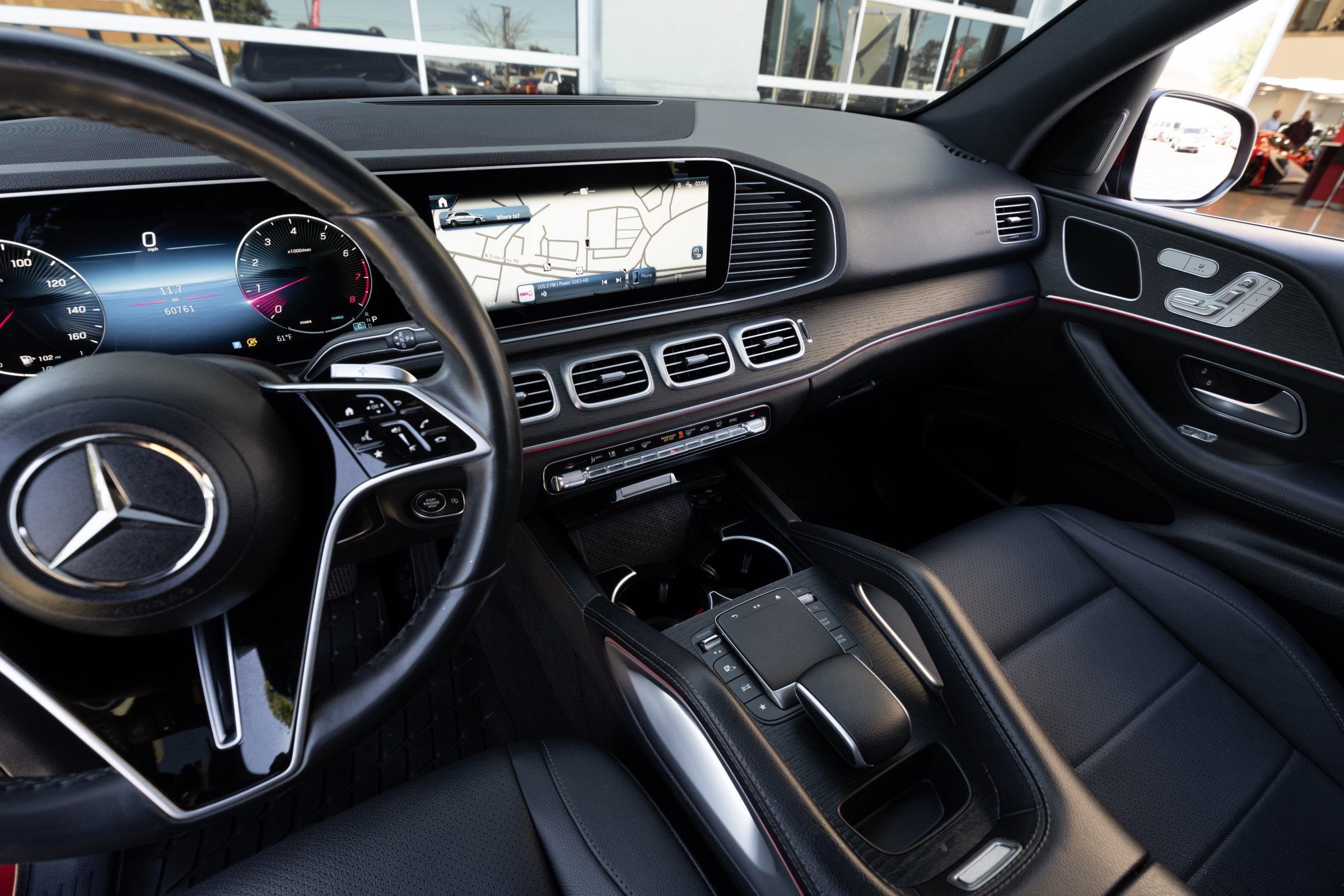 Used 2024 Mercedes-Benz GLE 350 4MATIC w/ AMG Line Exterior image 38