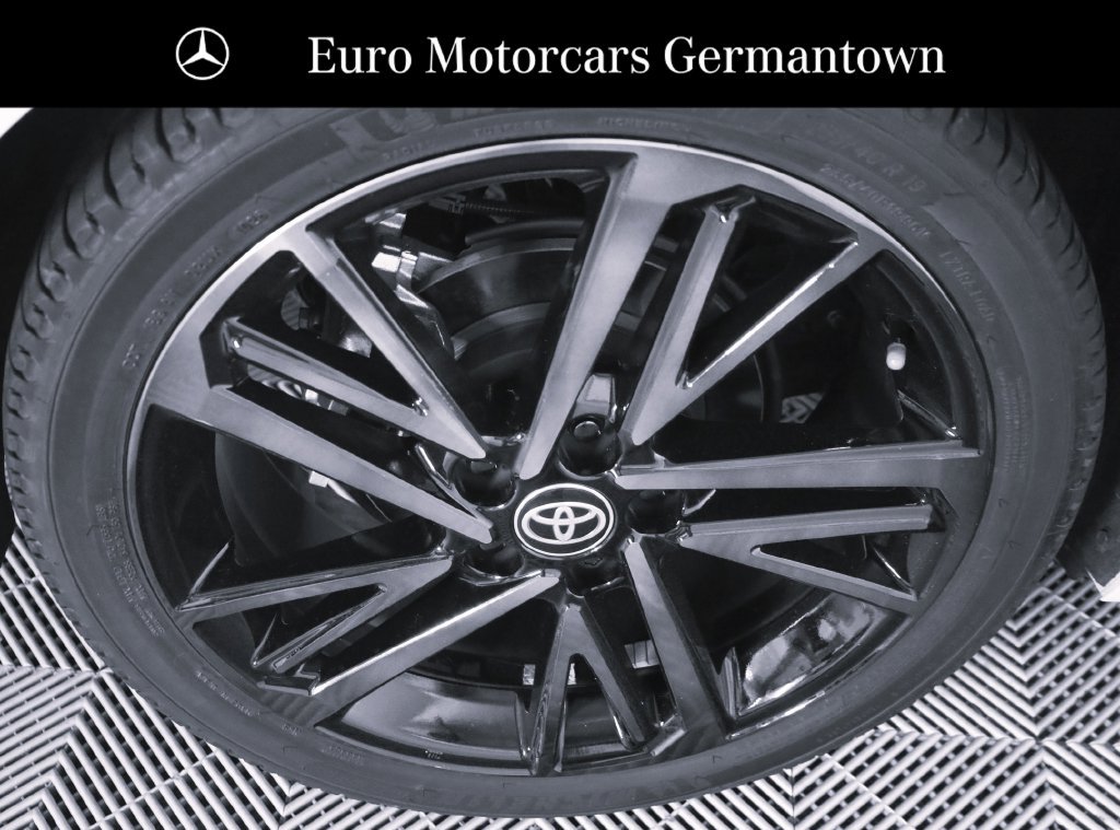 Used 2025 Toyota Camry XSE FWD image 7