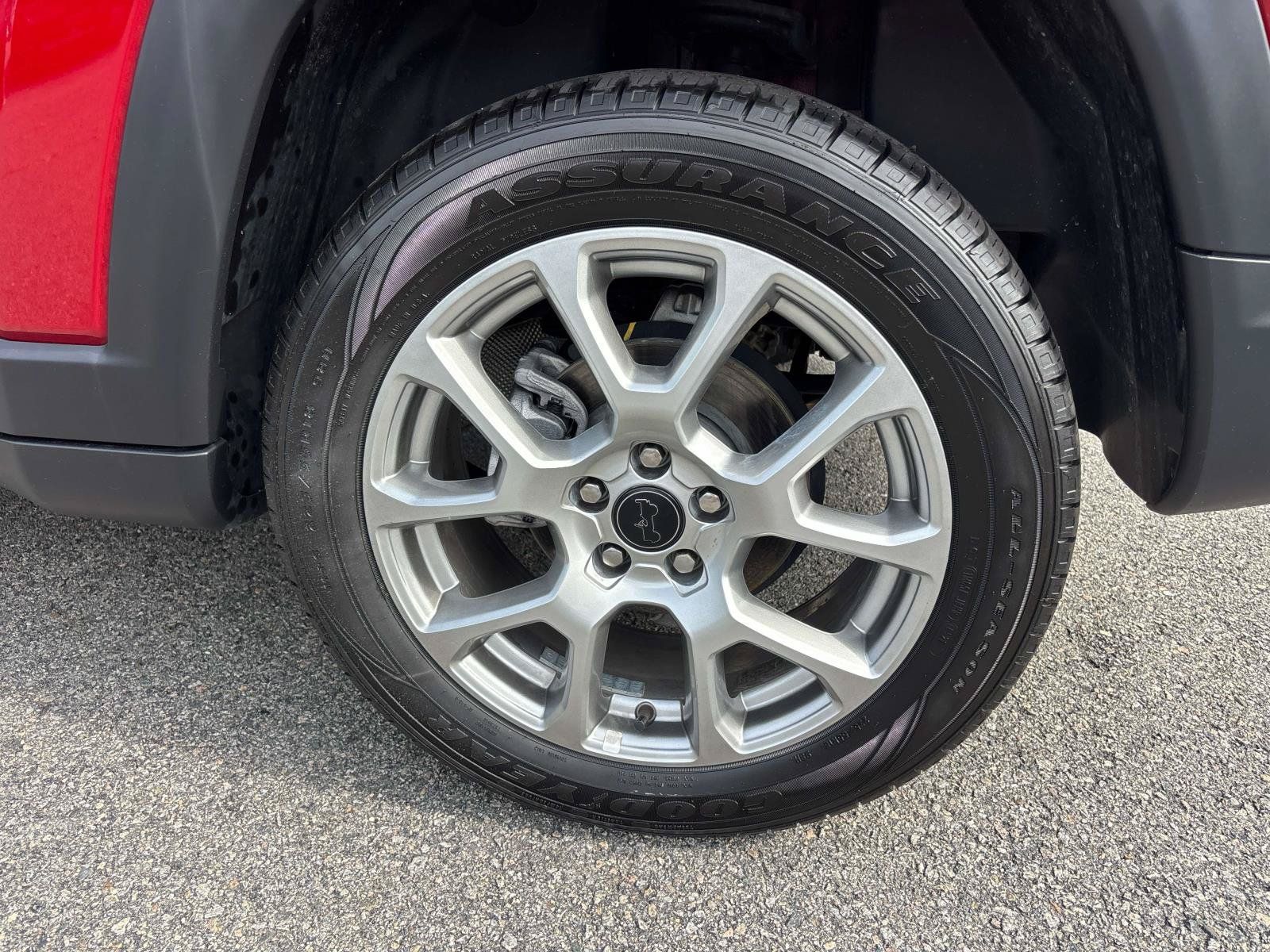 Certified 2025 Jeep Compass Limited AWD/4WD image 8