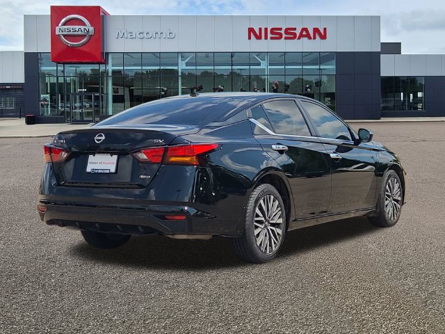 Used 2024 Nissan Altima 2.5 SV AWD/4WD image 7