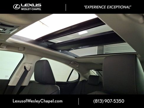 New 2025 Lexus ES 350 w/ Premium Package image 19