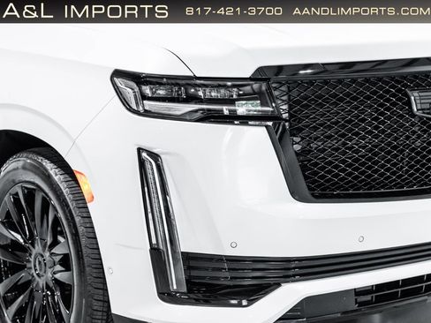 Used 2024 Cadillac Escalade Premium Luxury w/ Performance Package AWD/4WD image 34