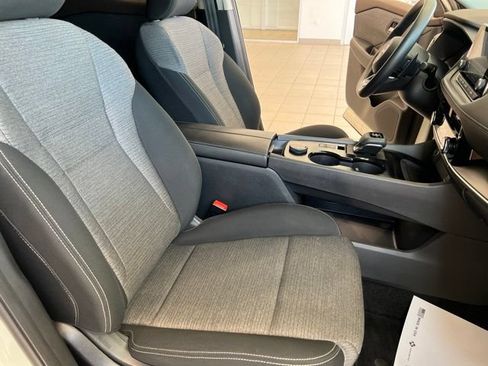Used 2022 Nissan Rogue SV AWD/4WD image 21