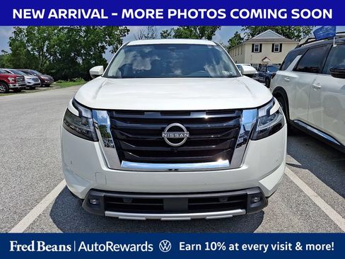 Used 2022 Nissan Pathfinder SL w/ SL Premium Package AWD/4WD image 2