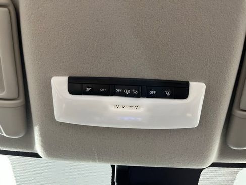 Certified 2025 Nissan Versa SV w/ Trunk Package FWD image 32