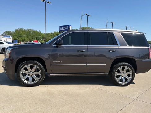 Used 2018 GMC Yukon Denali w/ Denali Ultimate Package AWD/4WD image 8