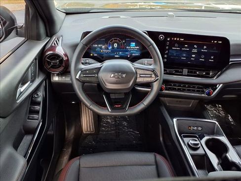 Used 2025 Chevrolet Equinox RS image 13