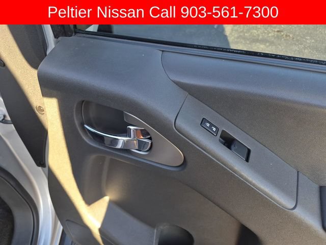 Used 2018 Nissan Frontier PRO-4X AWD/4WD image 15