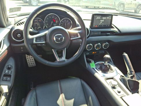 Used 2018 MAZDA MX-5 Miata RF Grand Touring RWD image 10