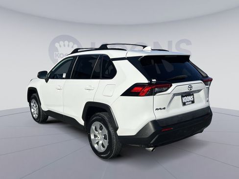 Used 2020 Toyota RAV4 LE image 4