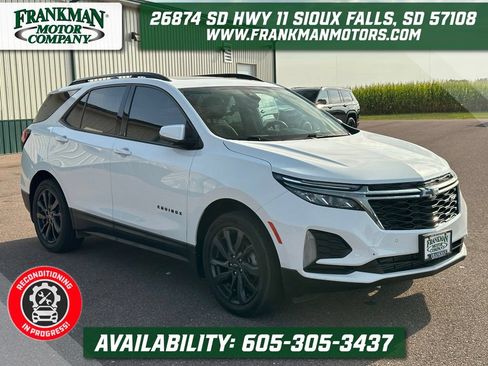 Used 2022 Chevrolet Equinox RS w/ LPO, Floor Liner Package AWD/4WD image 1