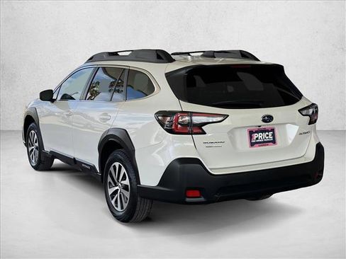 Used 2025 Subaru Outback Premium AWD/4WD image 3