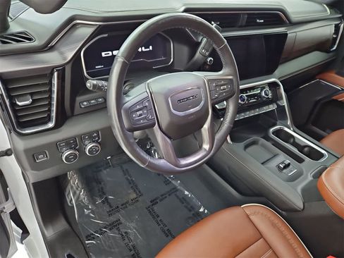 Used 2024 GMC Sierra 3500 Denali Ultimate image 2