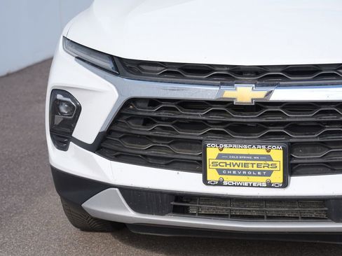 Used 2023 Chevrolet Blazer LT AWD/4WD image 9