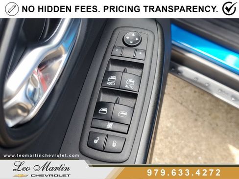 Used 2022 Jeep Cherokee Trailhawk AWD/4WD image 18