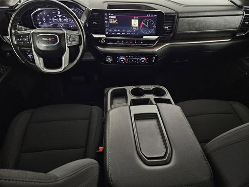 Used 2024 GMC Sierra 1500 Elevation AWD/4WD image 4