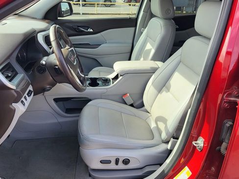 Certified 2022 GMC Acadia SLT w/ Technology Package image 17