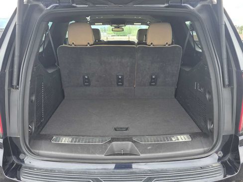 Certified 2024 Chevrolet Suburban Premier AWD/4WD image 13