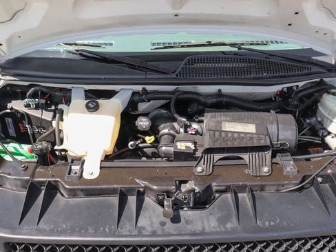 Used 2014 Chevrolet Express 2500 image 16