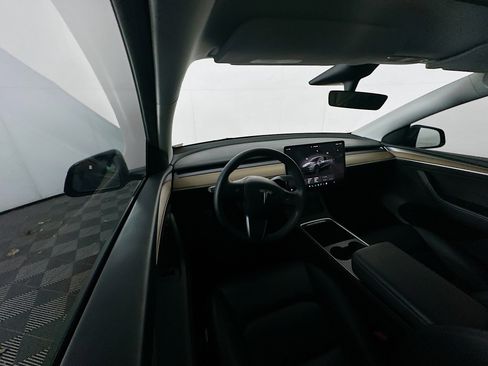 Used 2023 Tesla Model Y Long Range AWD/4WD image 17