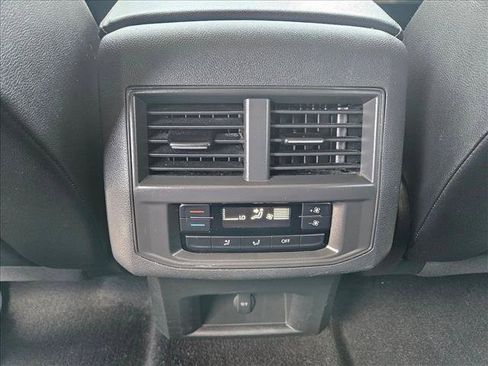 Used 2022 Volkswagen Atlas SE FWD image 16