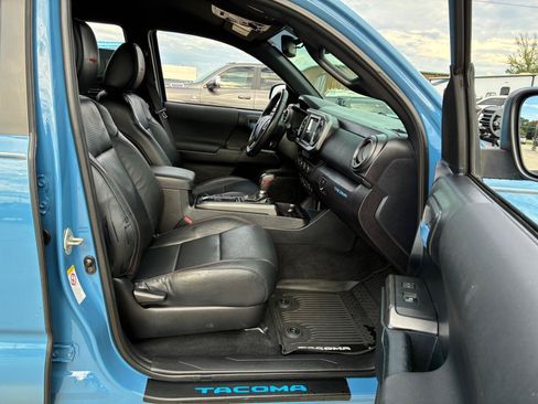 Used 2018 Toyota Tacoma TRD Pro AWD/4WD image 14