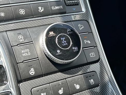 Certified 2023 Hyundai Santa Fe Limited AWD/4WD image 31