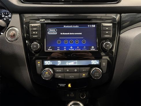 Used 2022 Nissan Rogue Sport SL image 21