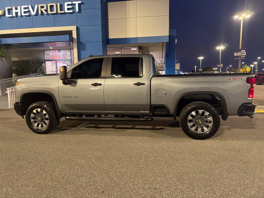 Used 2024 Chevrolet Silverado 2500 Custom w/ Custom Value Package AWD/4WD image 5