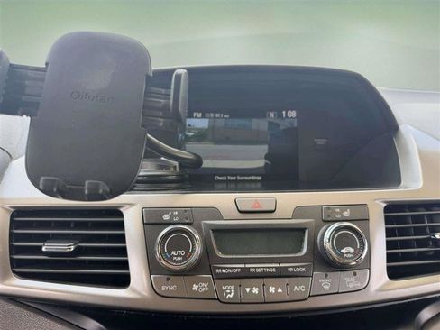 Used 2015 Honda Odyssey EX-L image 30
