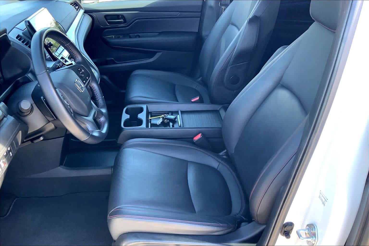 Used 2024 Honda Odyssey Sport image 8